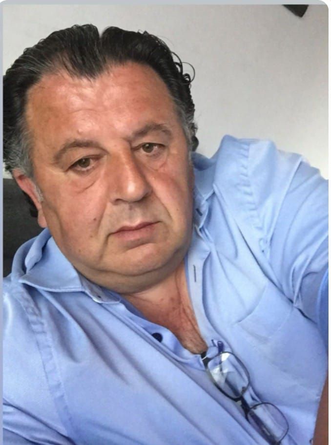 Yılmaz Dibekli Vefat etmiştir.